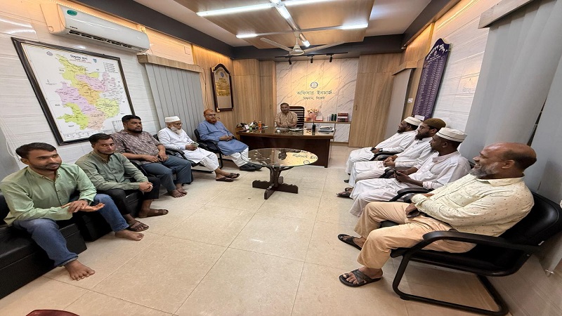 জুলাই গণঅভ্যুত্থান দিবসে গণমিছিল বাস্তবায়নে বিশ্বনাথ থানার ওসির সঙ্গে ১১ দলীয় ঐক্যের মতবিনিময়